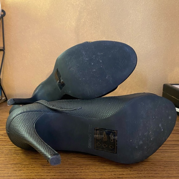 High Heels Size 8.5 - Call it Spring - Picture 5 of 5